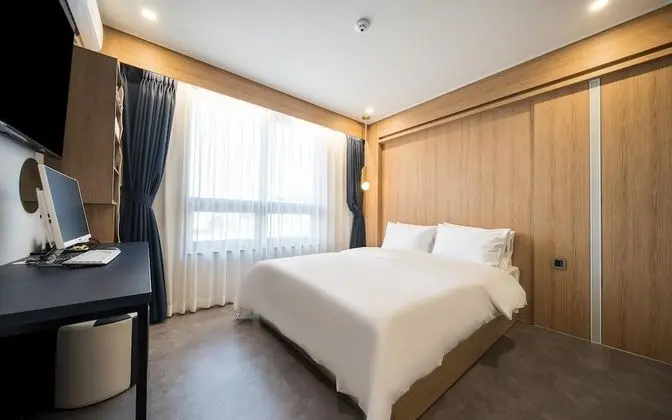 Oda (Standard (Netflix available) (Breakfa)