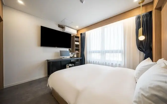 Oda (Standard (Netflix available) (Breakfa)