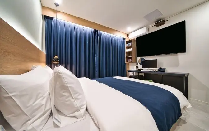 Oda (Standard (Netflix available) (Breakfa)