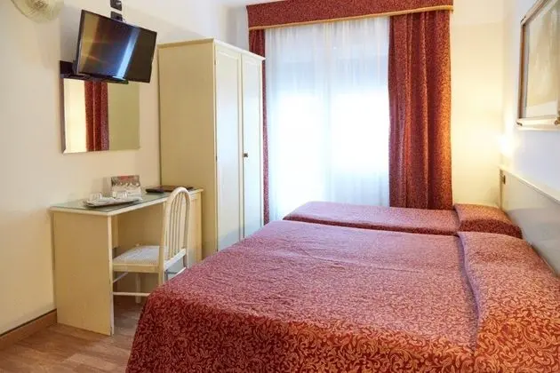 Üçlü Standard