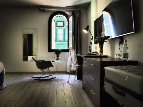 Comfort Tek Büyük Yataklı Oda