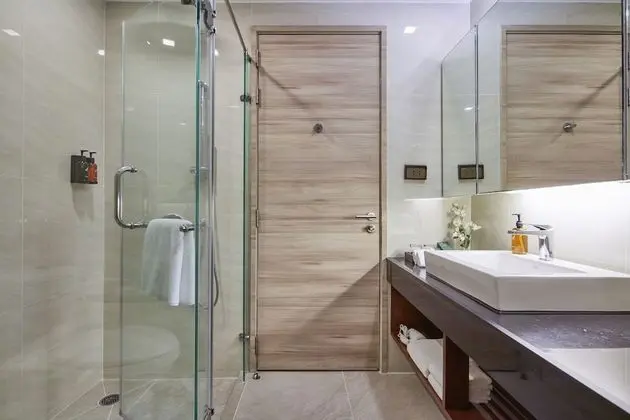 One Bedroom Suite