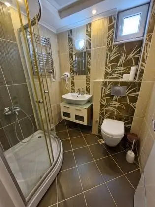 Villa, Ortak Havuzlu