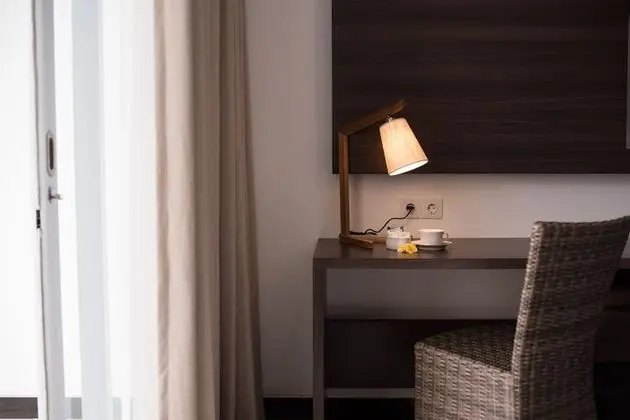 Tek Büyük Yataklı Oda, Balkon