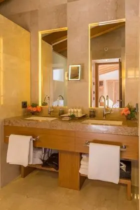 Pool Suite