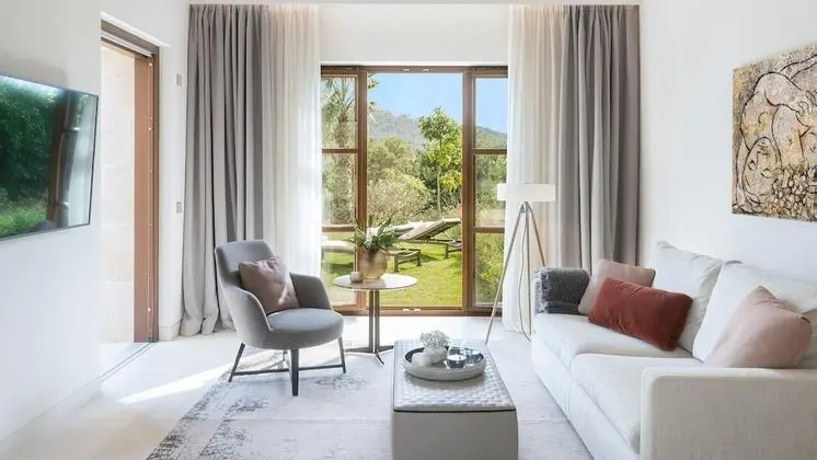Pool Suite