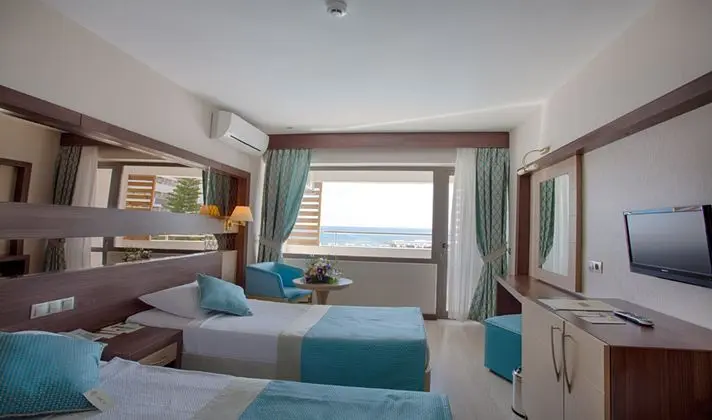 Premium Deniz Manzaralı Oda
