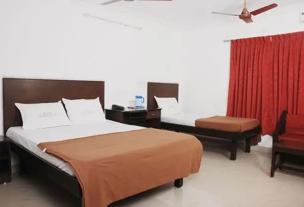 Deluxe İki Ayrı Yataklı Oda (with AC)
