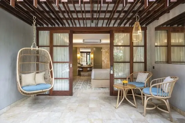 Büyük Yataklı Tek Kişilik Oda