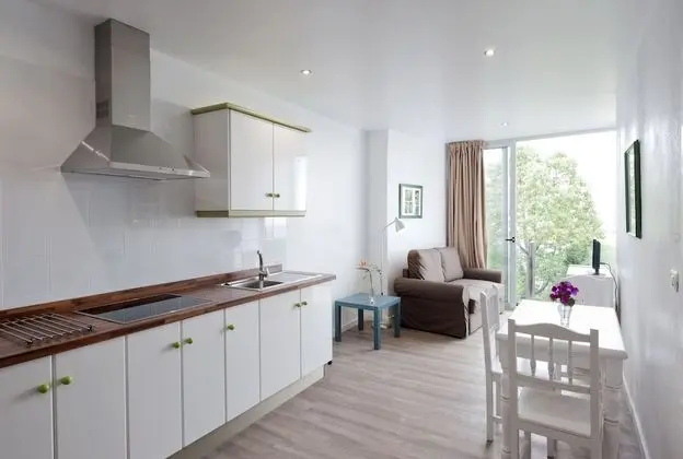 Superior Apart Daire, 1 Yatak Odası, Balkon, Bahçe Manzaralı