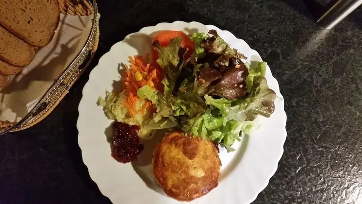 Üç Kişilik Oda