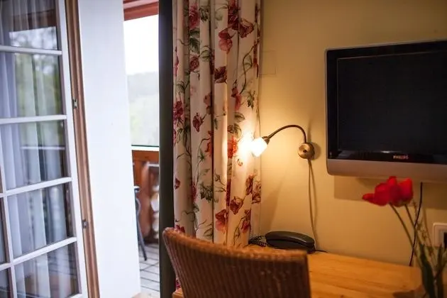 Tek Büyük Yataklı Oda, Balkon