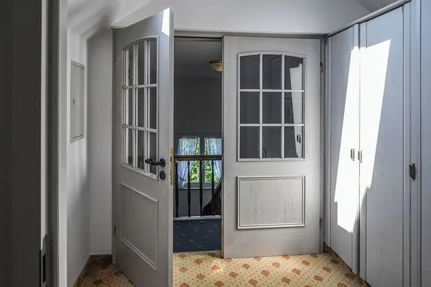 Büyük Yataklı Tek Kişilik Oda