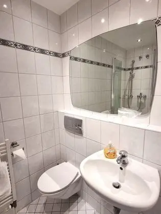 Tek Kişilik Oda, Ortak Banyo