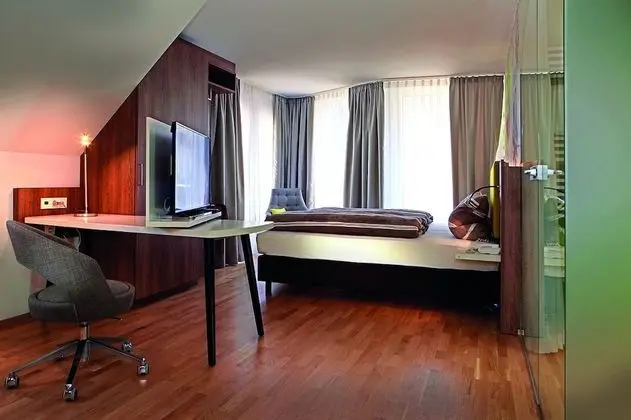 Superior Oda, Balkon