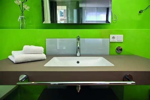 Superior Oda, Balkon