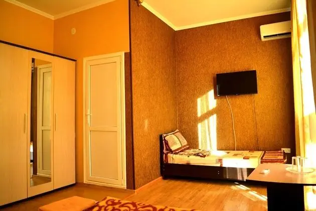 Standard Üç Kişilik Oda, Avlu