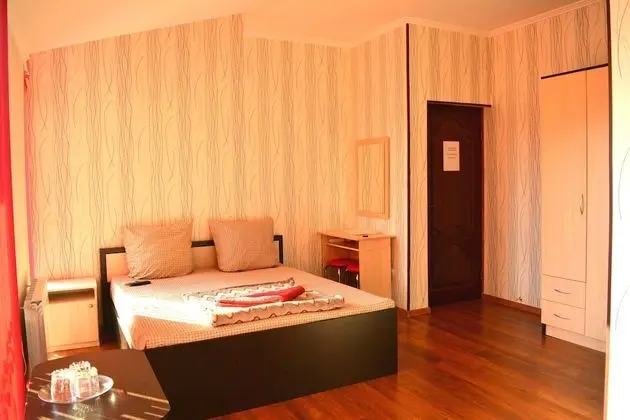 Standard Üç Kişilik Oda, Avlu