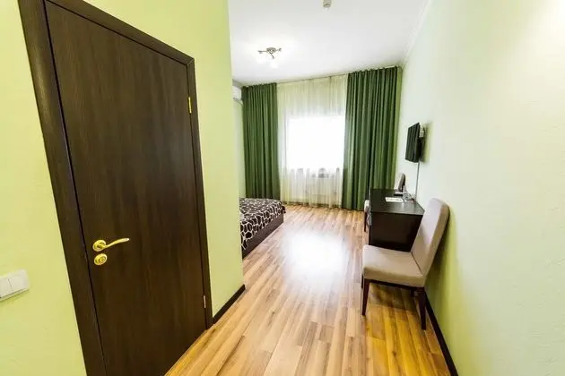 Basic Tek Büyük Yataklı Oda