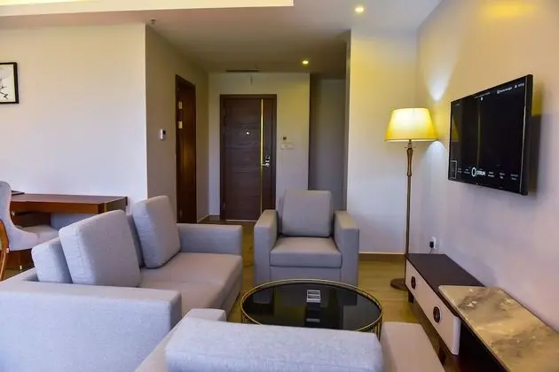 Executive Stüdyo Süit, 1 En Büyük (King) Boy Yatak, Sigara İçilmez, Golf Manzaralı