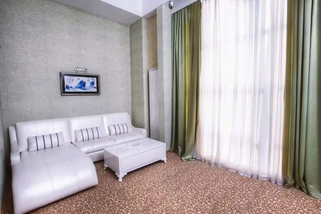 Business Süit, 1 En Büyük (King) Boy Yatak ve Çekyat, Sıcak Su Küveti, Şehir Manzaralı