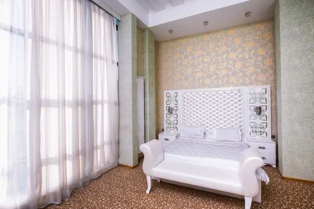 Business Süit, 1 En Büyük (King) Boy Yatak ve Çekyat, Sıcak Su Küveti, Şehir Manzaralı