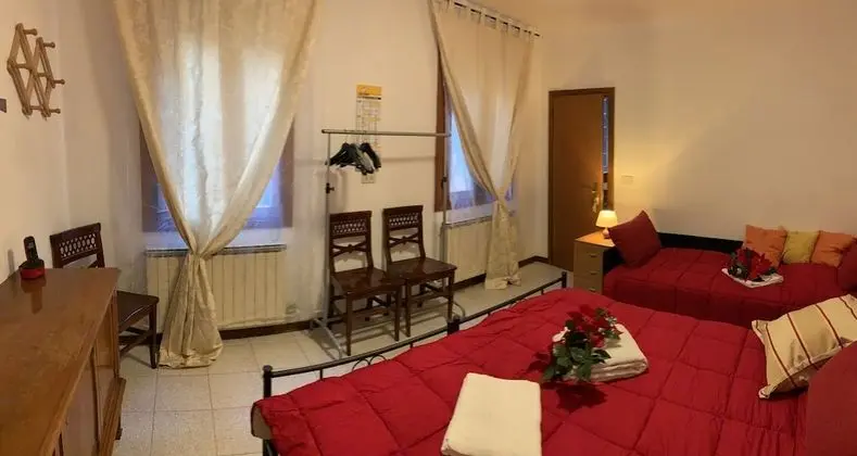 Deluxe Üç Kişilik Oda, Ortak Banyo, Şehir Manzaralı