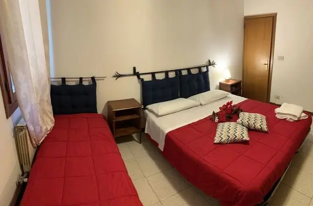 Deluxe Üç Kişilik Oda, Ortak Banyo, Şehir Manzaralı