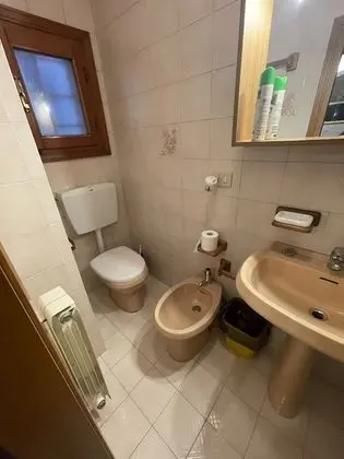 Üç Kişilik Oda, Ortak Banyo, Şehir Manzaralı
