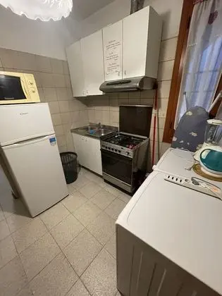 Üç Kişilik Oda, Ortak Banyo, Şehir Manzaralı