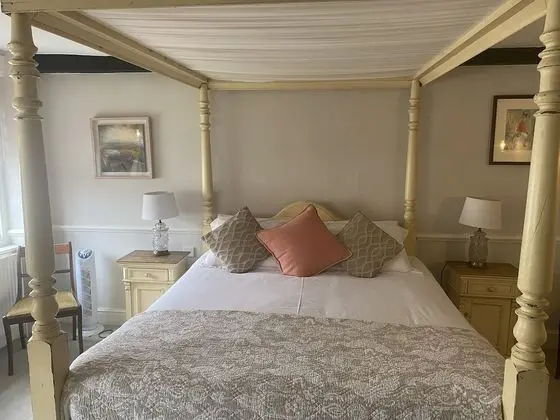 Deluxe Tek Büyük Yataklı Oda, Banyolu/Duşlu (Four Poster - Room 4)
