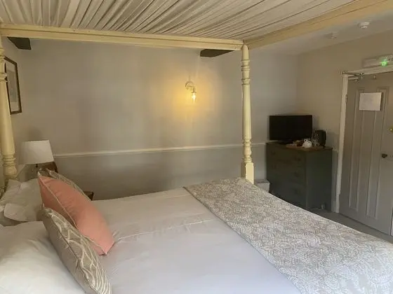 Deluxe Tek Büyük Yataklı Oda, Banyolu/Duşlu (Four Poster - Room 4)