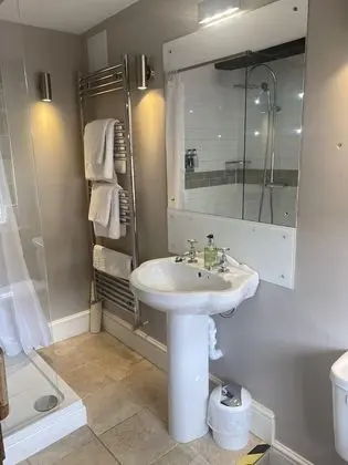 Deluxe Tek Büyük Yataklı Oda, Banyolu/Duşlu (Four Poster - Room 4)