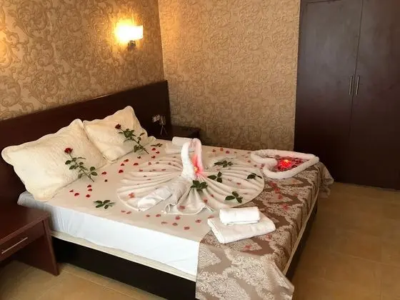 https://images.etstur.com/files/images/hotelImages/TR/91151/l/Park-Admiral-Hotel-Genel-300679.jpg