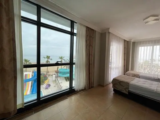 https://images.etstur.com/files/images/hotelImages/TR/91151/l/Park-Admiral-Hotel-Genel-363282.jpg