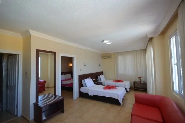 https://imagessl.etstur.com/files/images/hotelImages/TR/91151/l/Park-Admiral-Hotel-Oda-285519.jpg