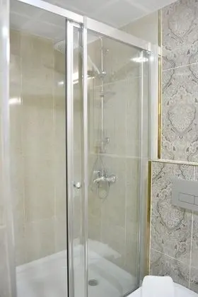 https://imagessl.etstur.com/files/images/hotelImages/TR/91151/l/Park-Admiral-Hotel-Oda-285529.jpg