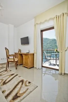 Deluxe Tek Büyük Yataklı Oda, Deniz Manzaralı