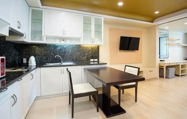 Admiral One Bedroom Suite