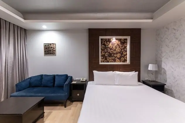 Grand One Bedroom Suites