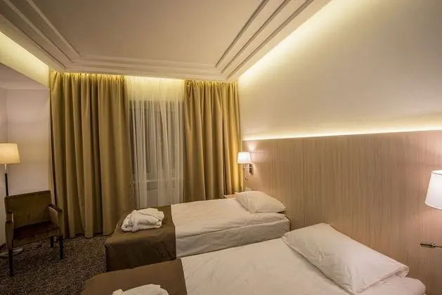 Standard Tek Büyük veya İki Ayrı Yataklı Oda, Balkon