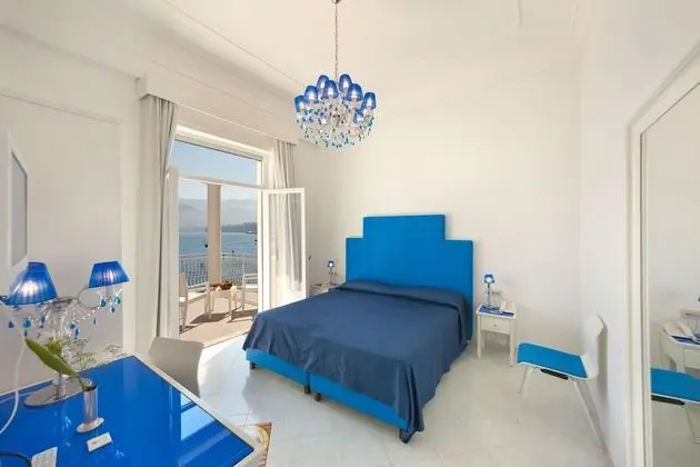 1 Çift Kişilik Veya 2 Tek Kişilik Yatak Sea View