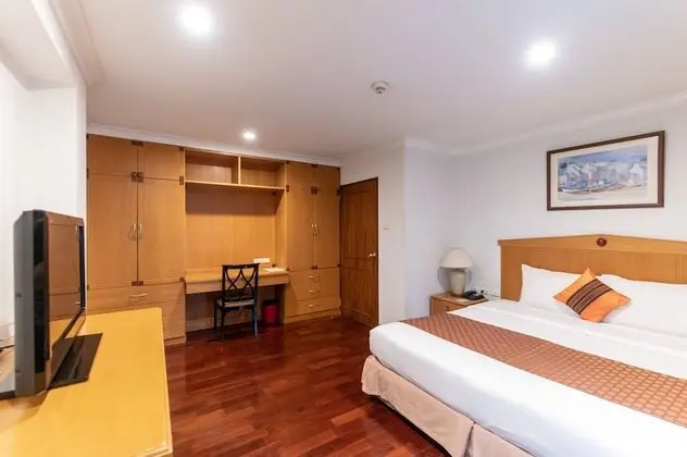 Executive Suite One-Bedroom with Balcony