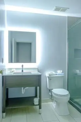 Premium Oda, 2 Büyük (Queen) Boy Yatak