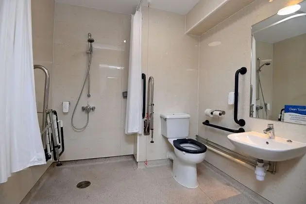 Tek Büyük veya İki Ayrı Yataklı Oda, Engellilere Uygun