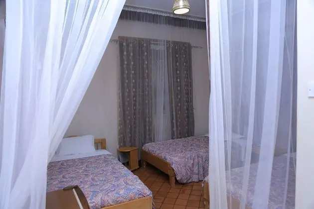 Üç Kişilik Oda
