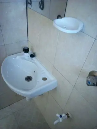 Büyük Yataklı Tek Kişilik Oda