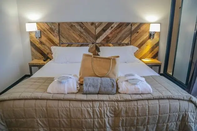 Luxury Tek Büyük Yataklı Oda
