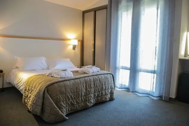 Luxury Tek Büyük Yataklı Oda