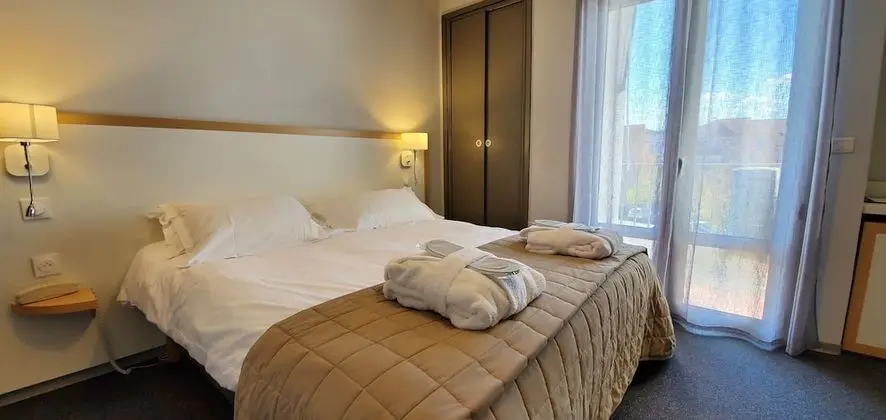 Luxury Tek Büyük Yataklı Oda